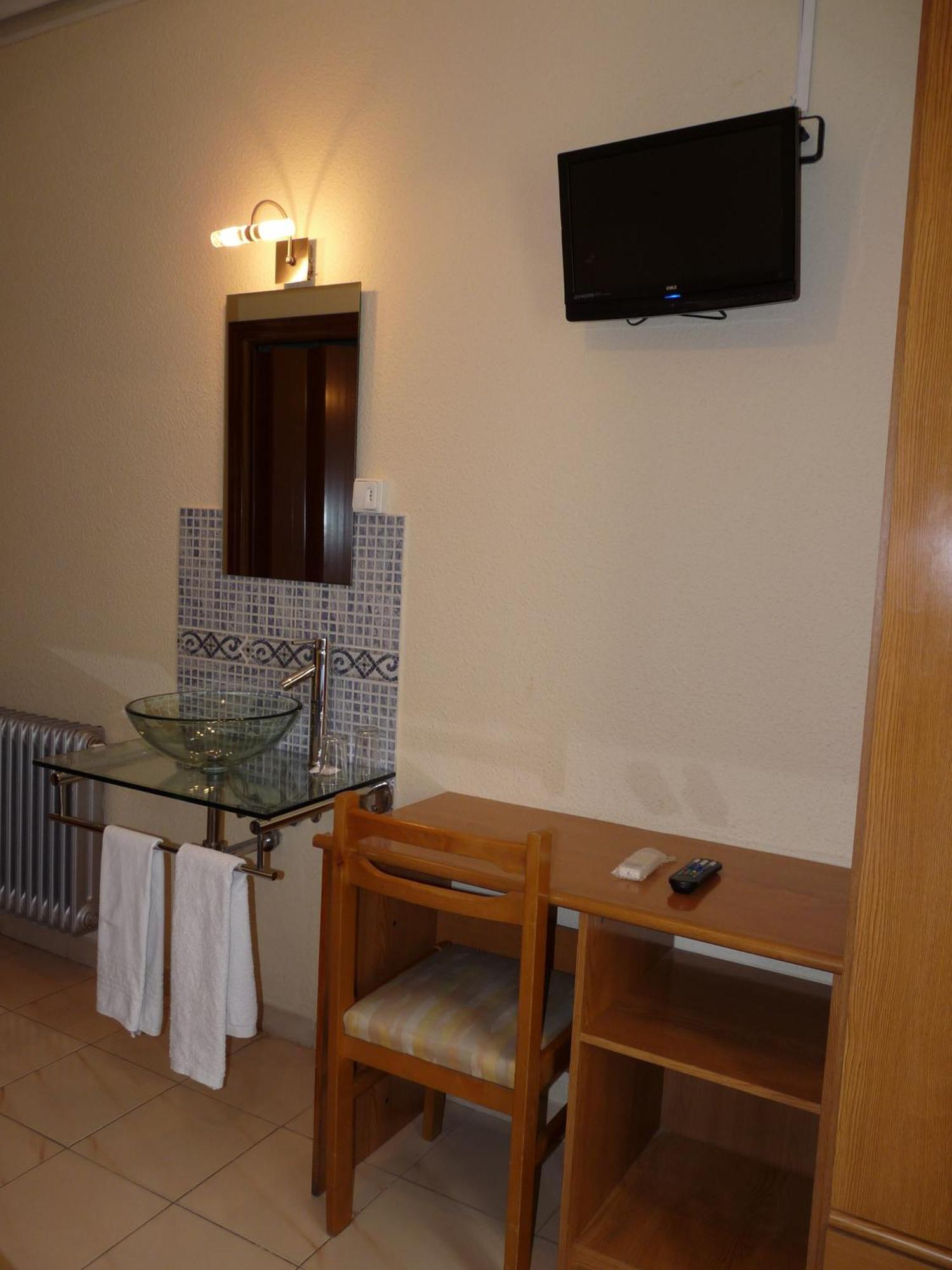 Hostal Fernandez Madrid Eksteriør bilde